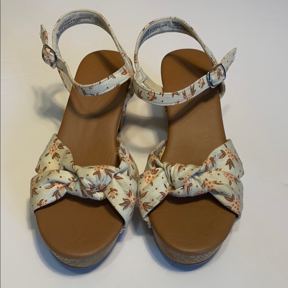 Universal Thread Floral Print Women's Sandals Size 7.5